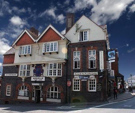 The Bear Marlborough Hotel Luaran gambar