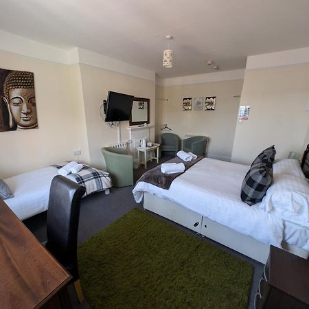 The Bear Marlborough Hotel Luaran gambar
