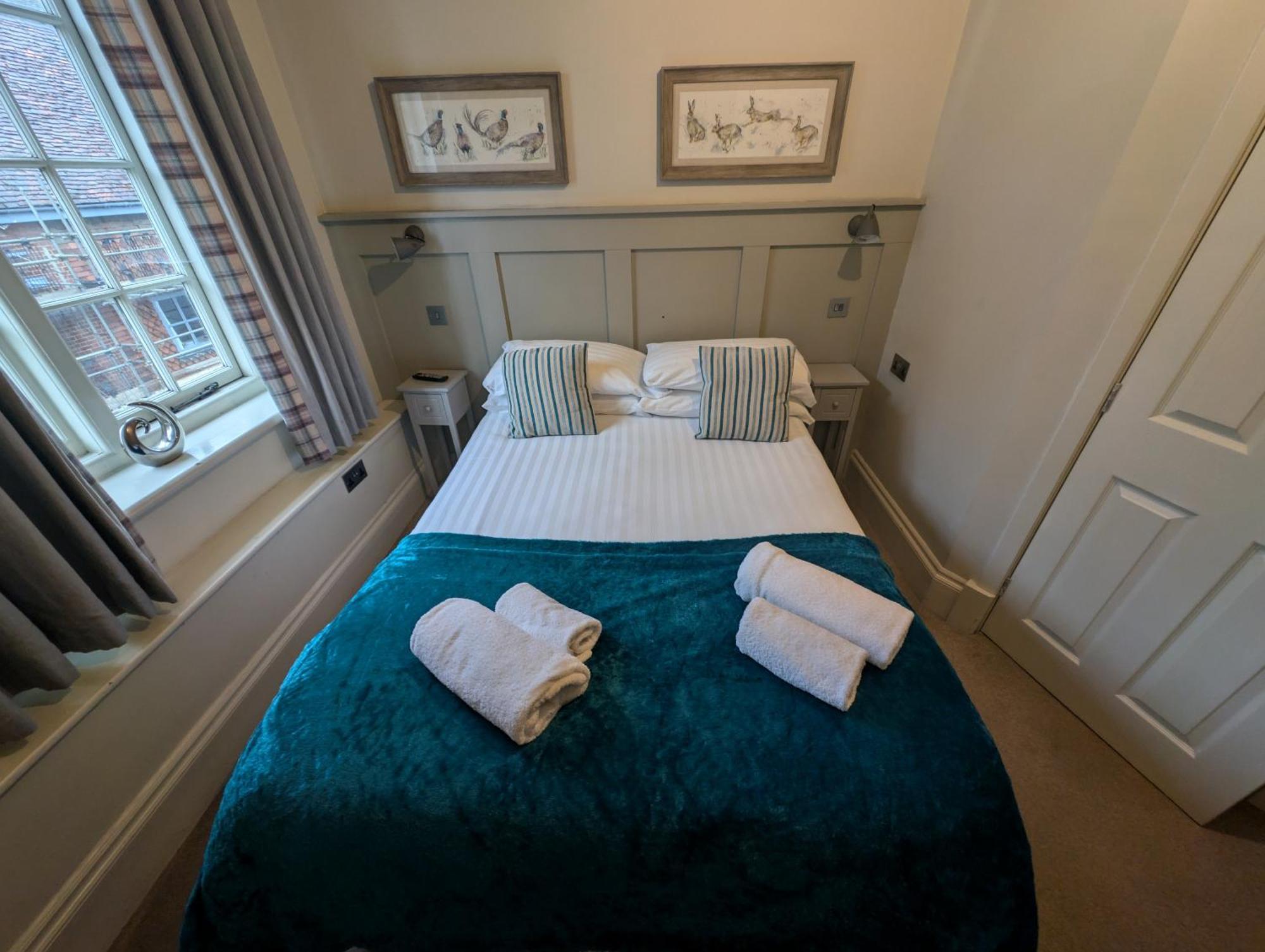 The Bear Marlborough Hotel Luaran gambar