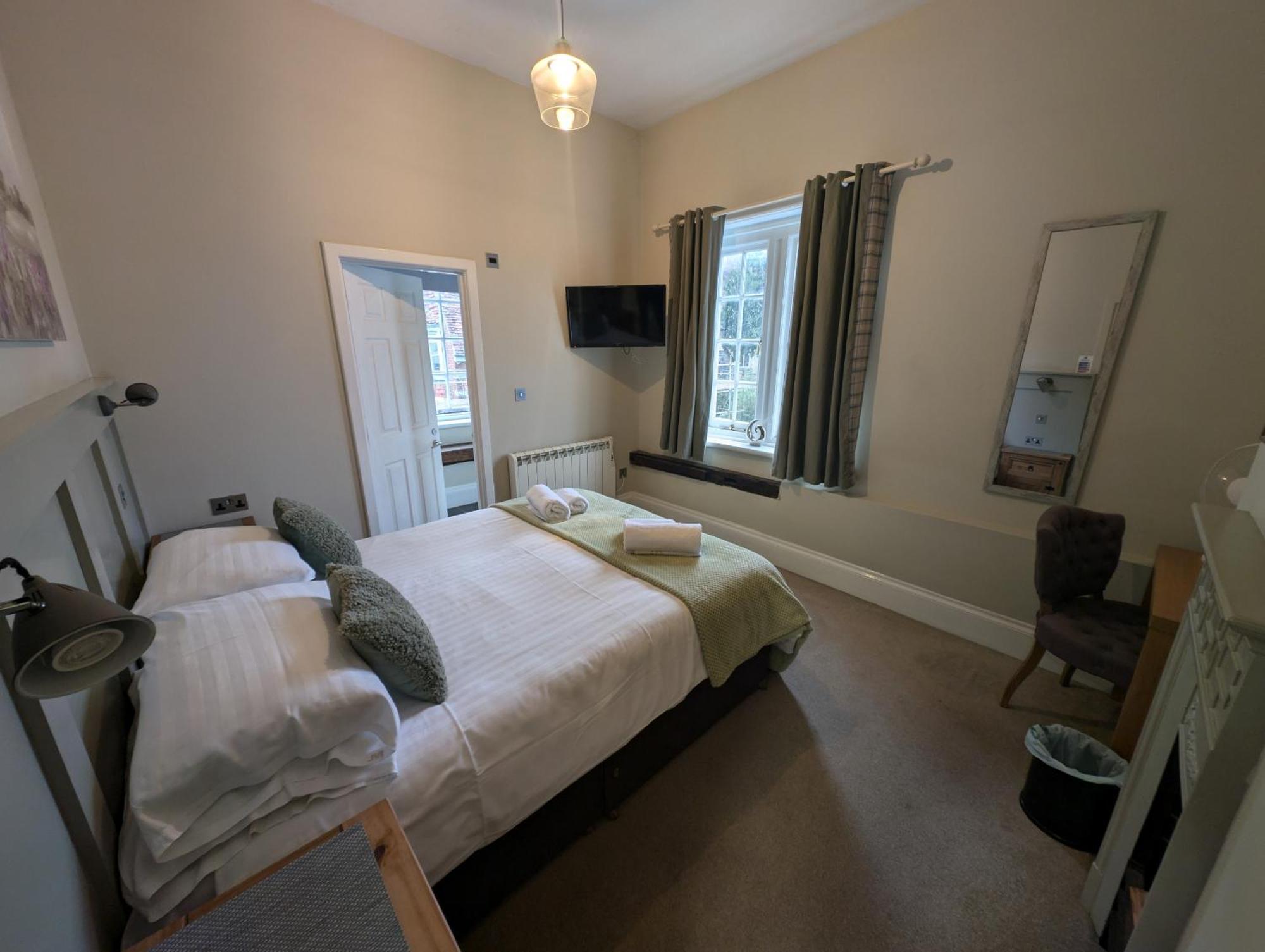 The Bear Marlborough Hotel Luaran gambar